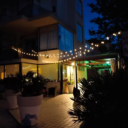 金色玫瑰酒店 酒店 2*