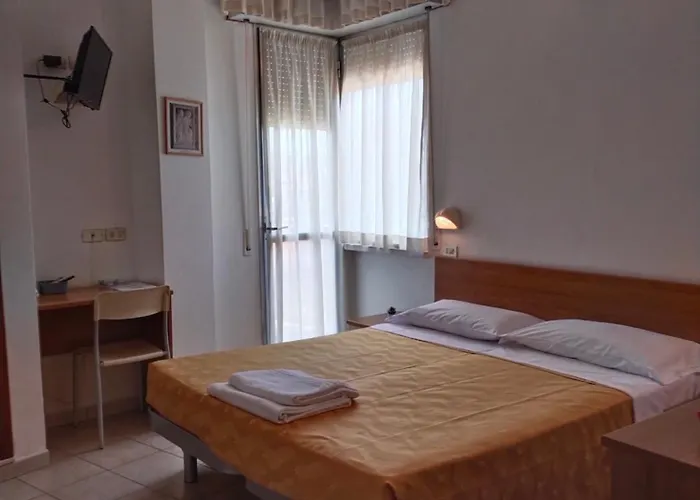 金色玫瑰酒店 2*