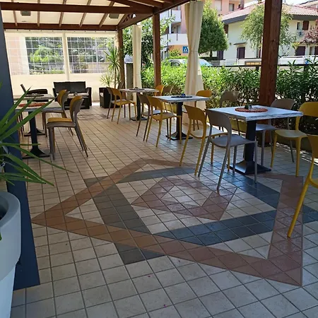 Goldene Rose Hotel 2*