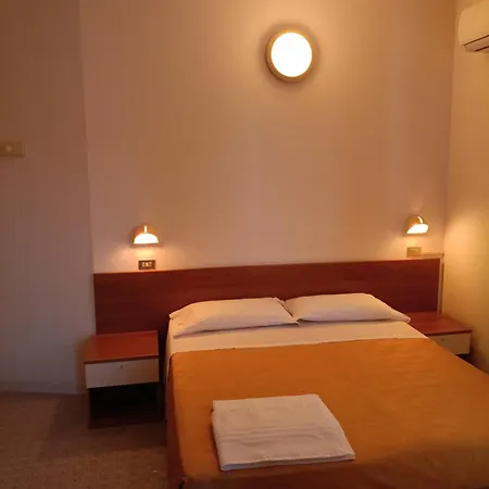 Goldene Rose Hotel