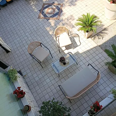 Goldene Rose Hotel