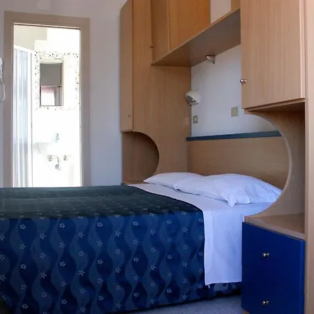 Goldene Rose Отель Римини