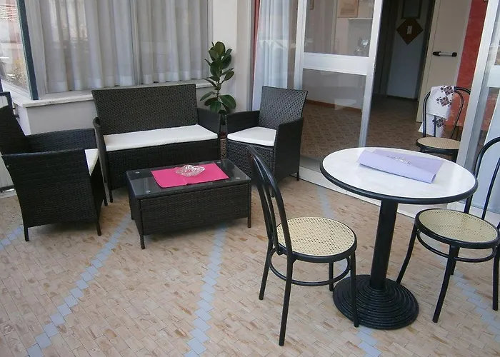 Goldene Rose Hotell 2*